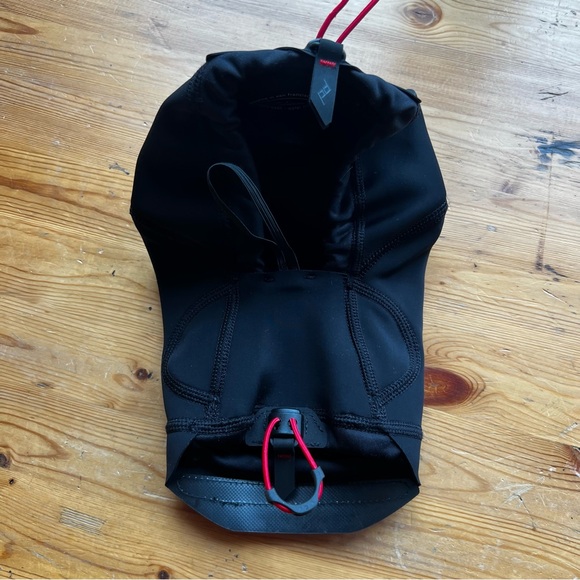 NWOT Peak Designs Shell, Small - Picture 4 of 4